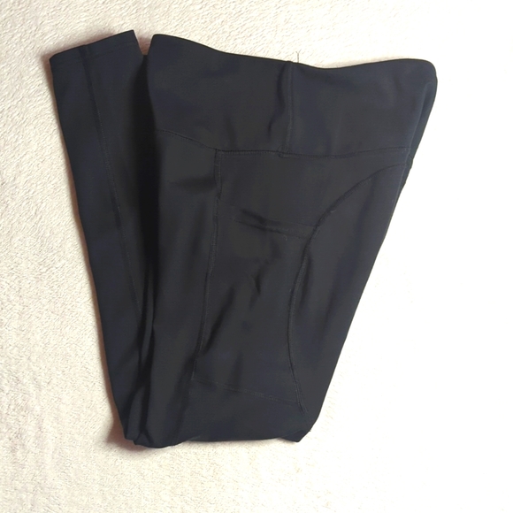 Zobha Crop Leggings - Picture 3 of 4
